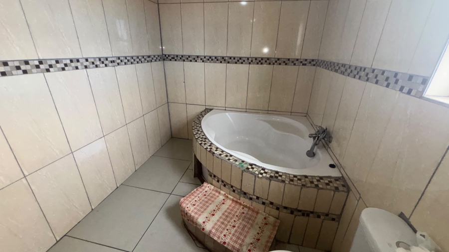 5 Bedroom Property for Sale in Motherwell Nu 5 Eastern Cape